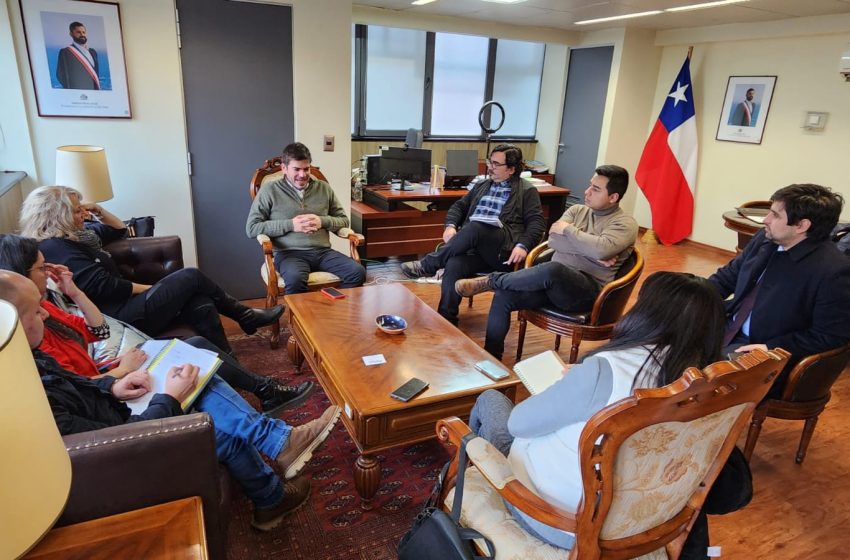  Alcaldesa y Concejales de Pitrufquén se Reúnen Con Delegado Presidencial Para Hacer Frente a Delincuencia en la Comuna