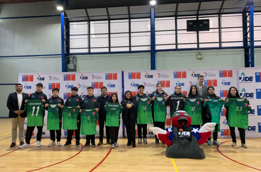  IND entregó indumentaria a la Delegación que representará a La Araucanía en la final nacional de los Juegos Deportivos Escolares